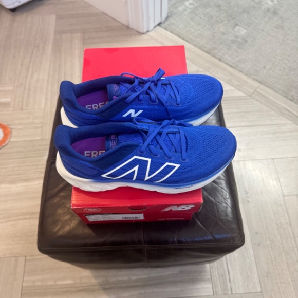 New Balance 1080 v13, new with box - Picture 5 of 6